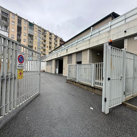 Stadio Olimpico Torino - Parcheggio Privato Bagian luar foto
